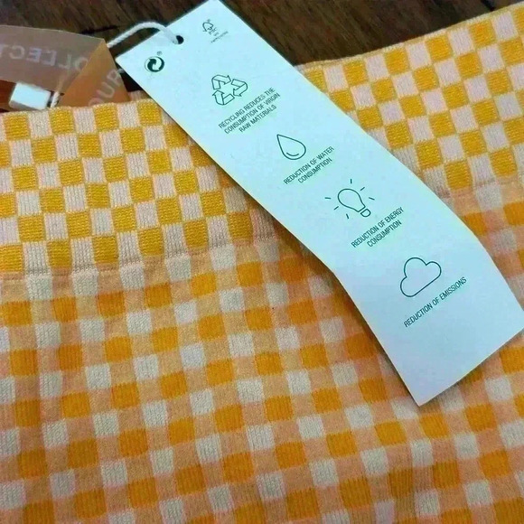 NWT Zara Women's Limitless Contour Collection Shorts Orange Pink Checkered XS - Picture 2 of 3